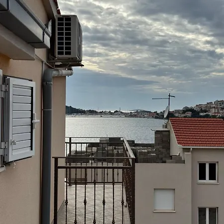 Seaview Zatoglav 50m Near The Sea דירה