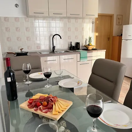 Seaview Zatoglav 50m Near The Sea דירה